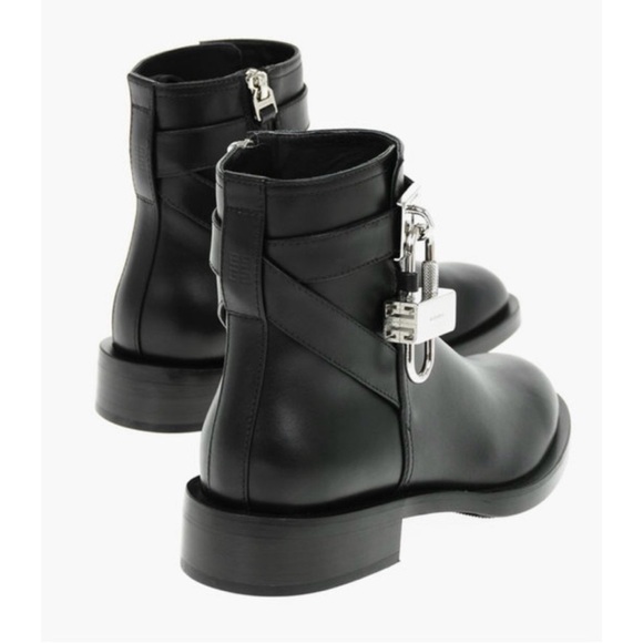 GIVENCHY LEATHER METAL LOGO LOCK
ANKLE BOOTS BOOTIES STACKED HEEL NEW
SIZE 6 - Picture 4 of 16